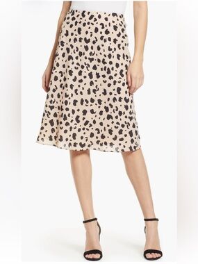 Socialite Leopard Print Midi Skirt
